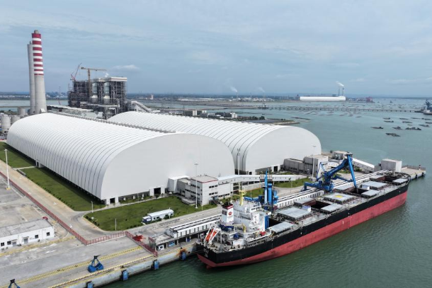 珠海港务北海码头开展首次双钟摆式运输业务_副本