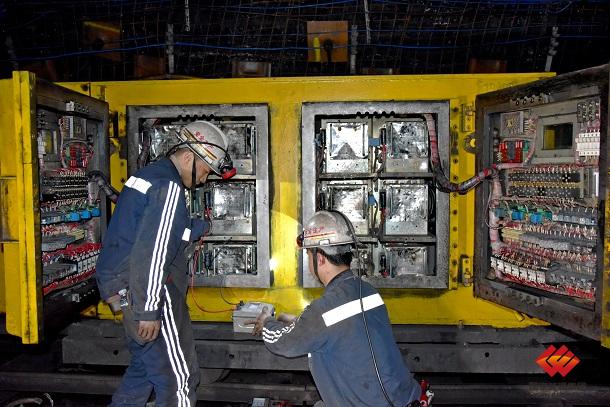 将专业点检与岗位检修紧密结合,落实设备